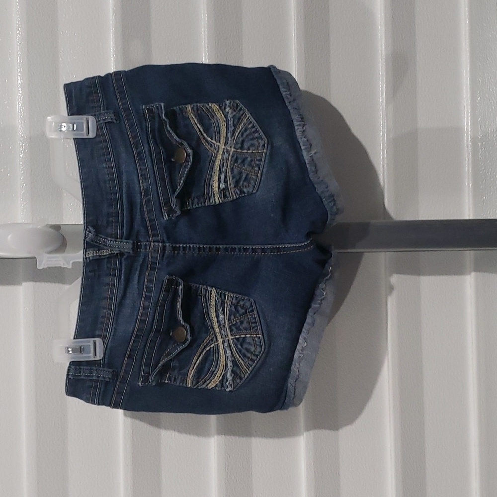 No Boundaries brand jean shorts Size 13